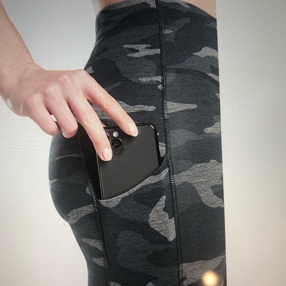 Ultimate stash pocket 7/8 tight - Picture 7 of 7